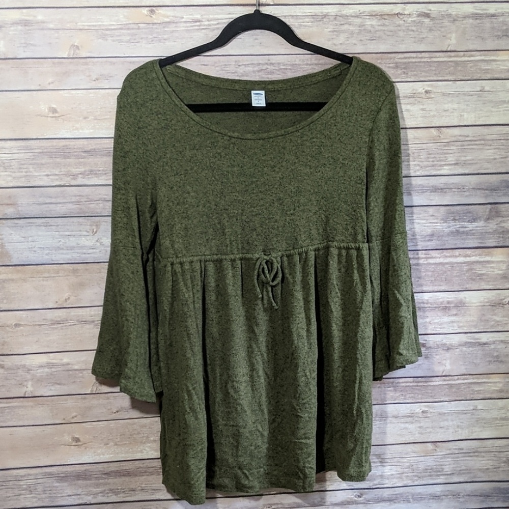 ☀️Old Navy Maternity Bell 3/4 Sleeve Top Green